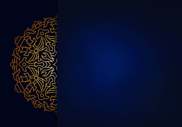 Königsblauer Hintergrund mit goldenem Mandala. Ideal für Einladung, Flyer, Speisekarte, Broschüre, Postkarte, Tapete, Dekoration oder jede gewünschte Idee. - Foto, Bild