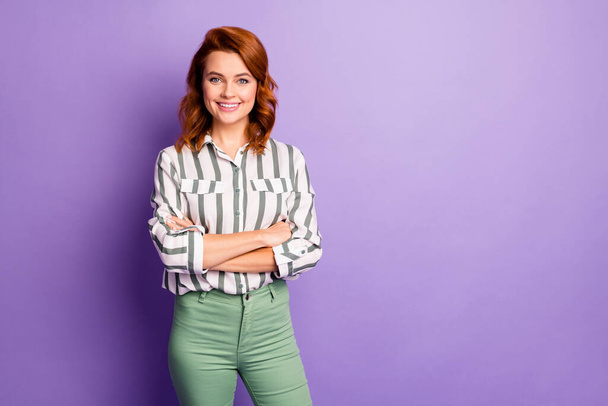 Portrait of successful dream woman manager cross hands enjoy work day ready decide decisions wear formalwear style outfit isolated over purple color background - Foto, Imagem
