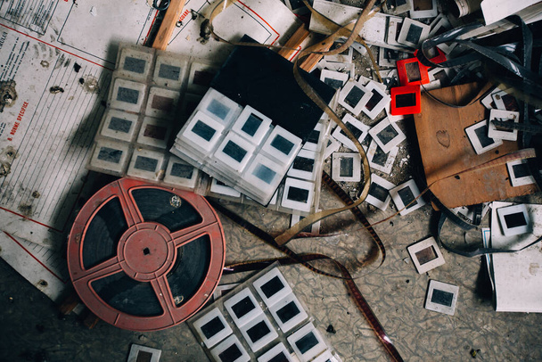 old broken movie tools in abandoned building  - Valokuva, kuva