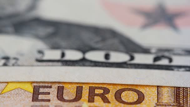 Banknoty euro i dolara ze suwakiem - Materiał filmowy, wideo