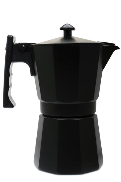 Schwarze Mokkakanne Kaffeemaschine isoliert auf weißem Hintergrund. - Foto, Bild