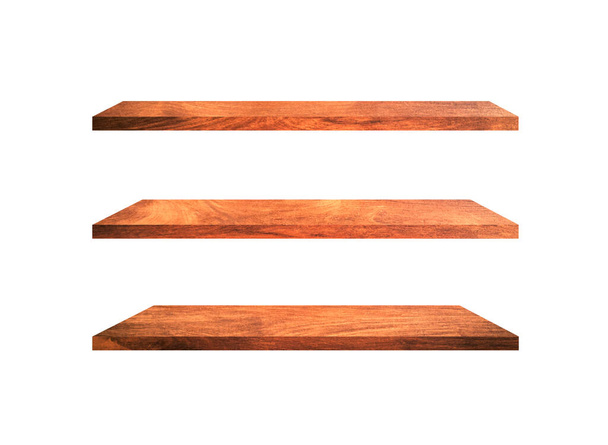 Tres estantes de madera aislados sobre fondo blanco con camino de recorte para su producto o diseño
 - Foto, Imagen