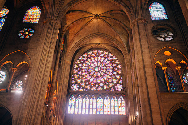 Paris, France-famous interior view of Notre-Dame Cathedral. UNESCO world heritage site.photo 2017, before the fire - Foto, Imagem