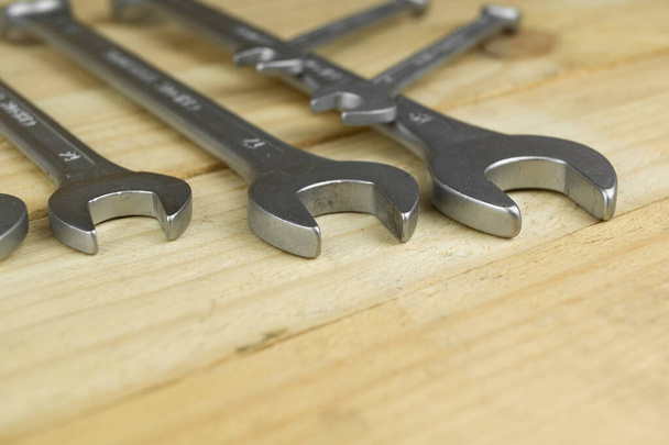 spanners on a wooden background.tool C for car mechanic - Foto, Imagem
