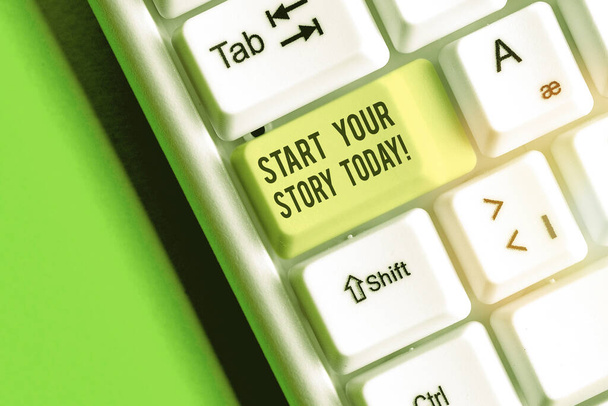Psaní textu v aplikaci Word Začněte svůj příběh dnes. Podnikatelský koncept pro tvrdé práce a začátek od tohoto okamžiku. - Fotografie, Obrázek