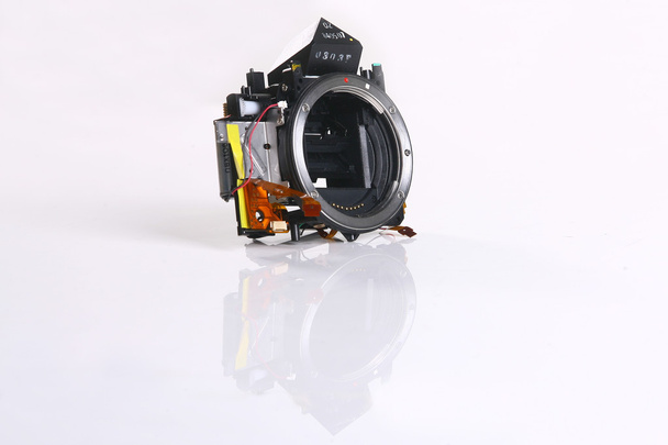 επισκευής τμήματα dslr φωτογραφική μηχανή, κουρτίνα, κλείστρου, πλαίσιο καθρέφτη, σκόπευτρο - Φωτογραφία, εικόνα