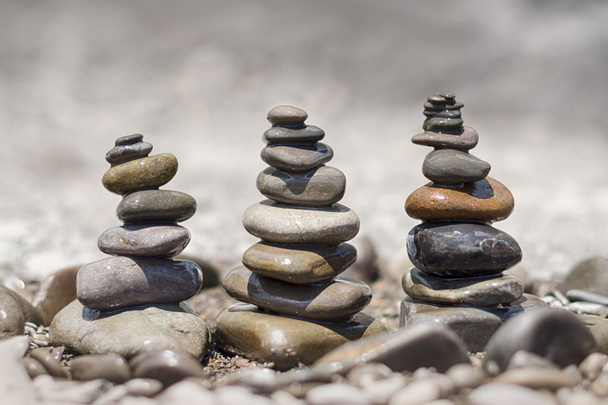 Piedras equilibradas
 - Foto, imagen