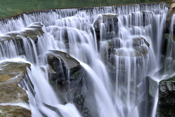 Shifen Waterfall in New Taipei City Taiwan - Foto, Imagen