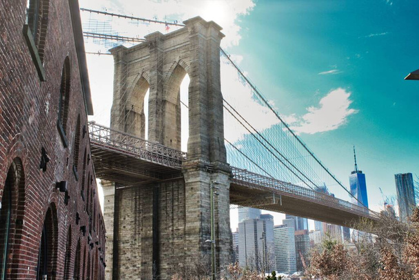 Brooklyn Bridge em Nova York
 - Foto, Imagem