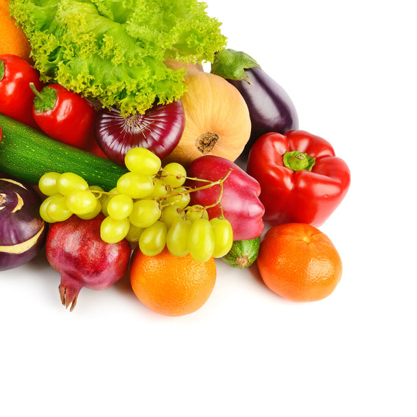 Set di verdure e frutta isolate su fondo bianco. - Foto, immagini