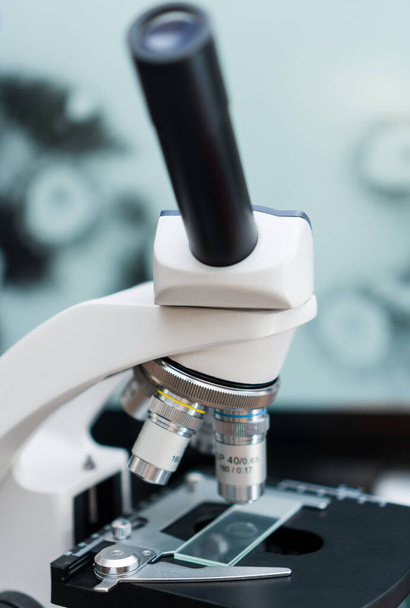 Close-up view of microscope in the laboratory. - Foto, Imagem