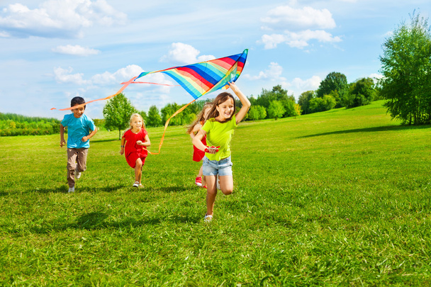 Kids with kite - Foto, Bild