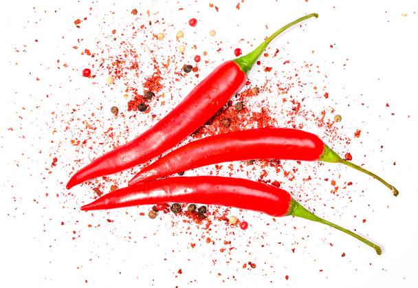 Red chilli pepř izolované na bílém pozadí - Fotografie, Obrázek