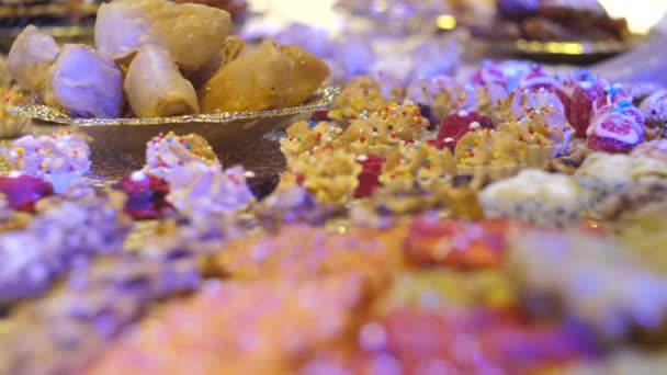 Különleges édességek a henna ünnepre, Diwali édességek. - Felvétel, videó