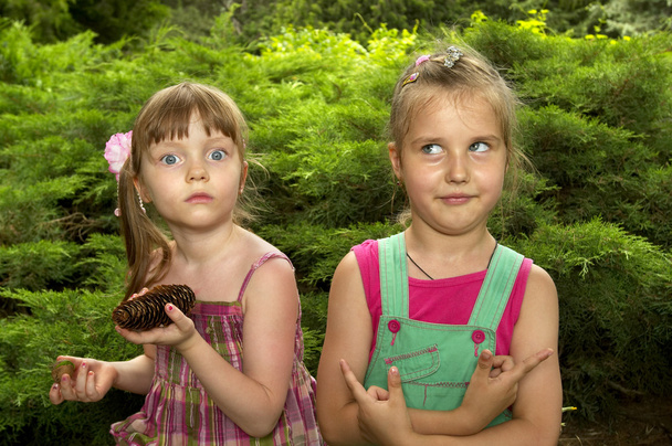 Two strange little girls - Φωτογραφία, εικόνα