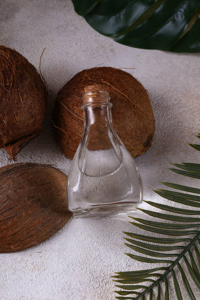 olio di cocco naturale per alimenti e cosmetici sani
 - Foto, immagini
