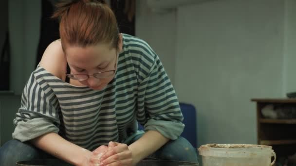 work on the pottery wheel. making pottery - Footage, Video