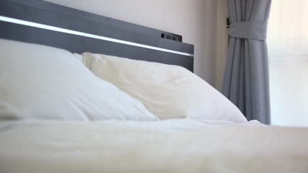 4K, A Double Bed With White Sheets In A Hotel Room -Dan - Footage, Video