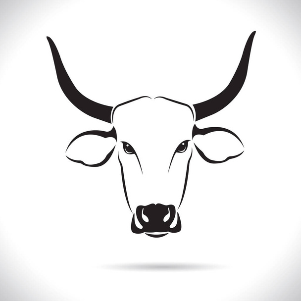 Vektor des Bildes Kuhkopf-Design, Logo-Design, Nutztiere, Schwarz-Weiß-Bild, Linientier, auf weißem Hintergrund.   - Vektor, Bild
