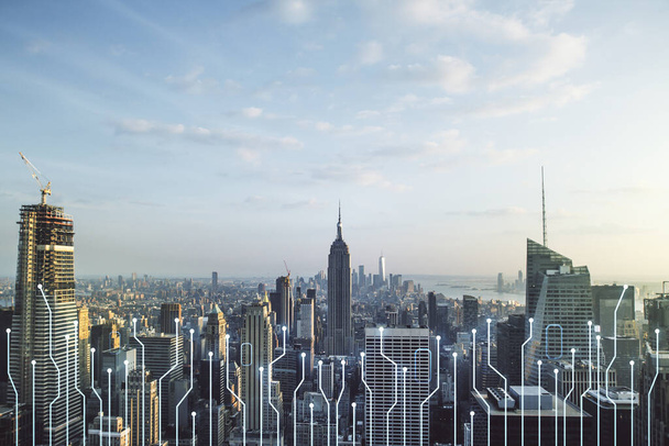 Abstrakti virtuaalinen mikrosysteemi kuvitus New Yorkin kaupungin horisonttiin tausta. Big Data ja tietokanta käsite. Monialtistus
 - Valokuva, kuva