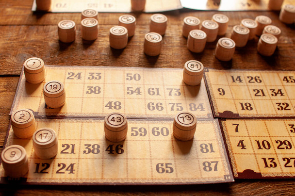 familia casera vintage lotería interesante bingo juego
 - Foto, imagen