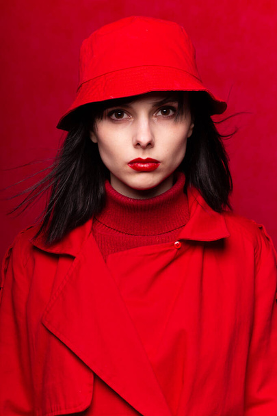 beautiful young girl in red - Valokuva, kuva