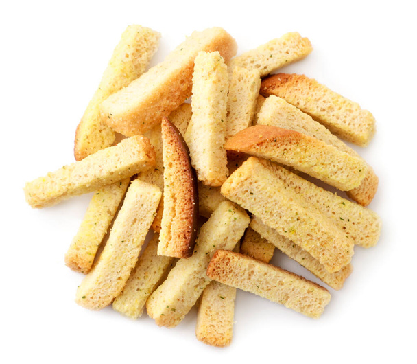 Stapel tarwe crackers op een witte achtergrond. Het uitzicht vanaf boven - Foto, afbeelding