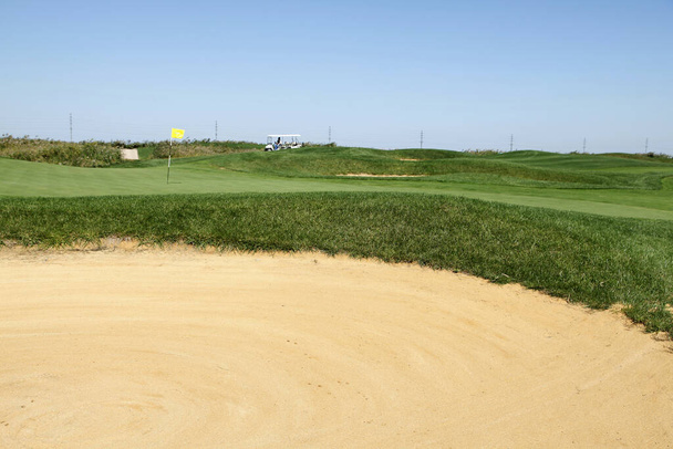 Pískový bunkr na golfovém hřišti - Fotografie, Obrázek