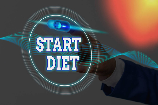 Tekst pisma Start Dieta. Koncepcja oznaczająca specjalną potrawę, do której demonstracja ogranicza się. - Zdjęcie, obraz
