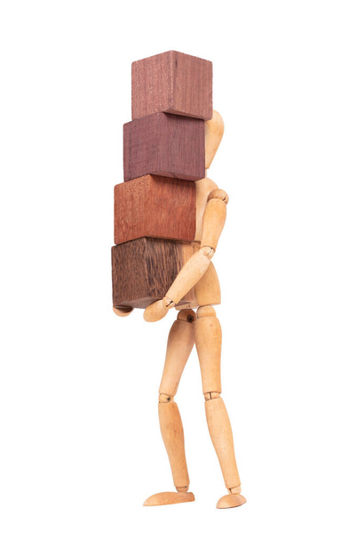 Houten etalagepop met houten hardhouten blokken, geïsoleerd op wit - Foto, afbeelding
