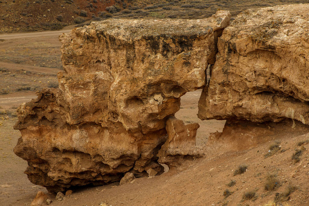 Charyn cañón es el famoso lugar en Kazajstán, similar al paisaje marciano
 - Foto, imagen