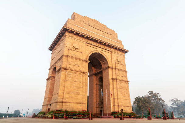 India Gate in Neu Delhi, Morgenblick, keine Menschen. - Foto, Bild