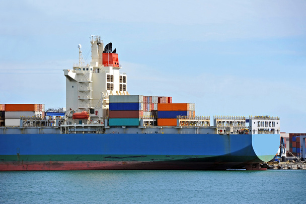 Grue cargo et navire
 - Photo, image