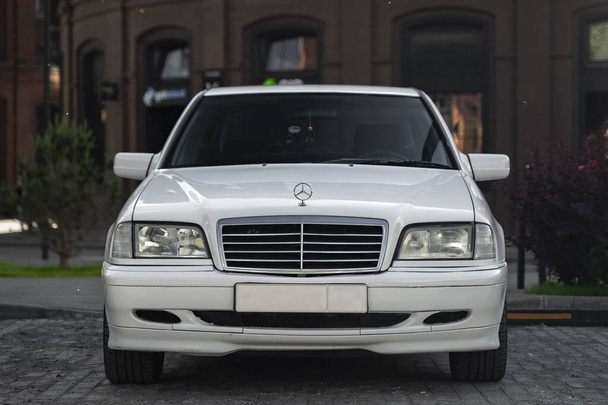Mercedes W124 in Moscow - Photo, Image