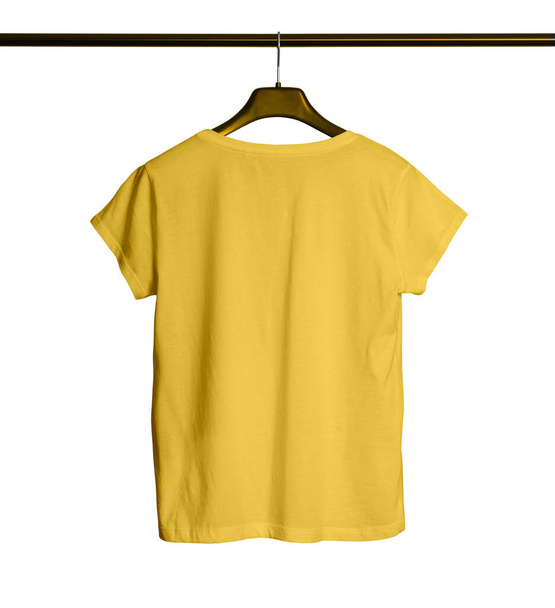 あなたの素晴らしいデザインやロゴをこのバックビューで紹介ショートスリーブ女性Tシャツモックアップでハンガーでプライムローズカラー. - 写真・画像