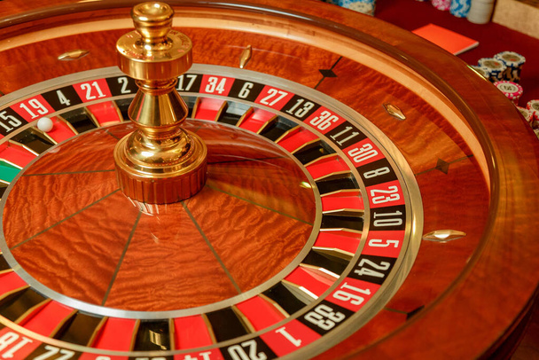 kaszinó las Vegas, rulett, póker és szerencsejáték zsetonnal - Fotó, kép