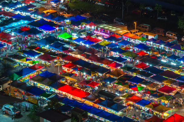 Mercado noturno
 - Foto, Imagem