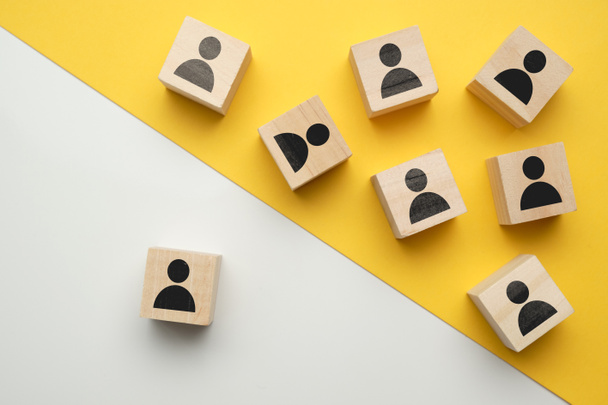 The concept of training staff, employees - wooden blocks with abstract people. Close up. - Photo, Image