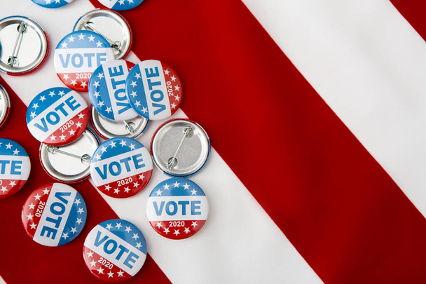 Democraat vs republikeinse poll, button badges en de Verenigde Staten - Foto, afbeelding