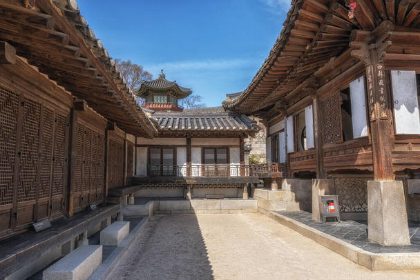 tHe Ansicht der Nakseonjae Palastarchitektur im Changdeok gung Palast in Seoul, Südkorea. - Foto, Bild