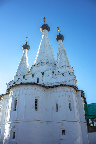 Ancient monastery of the Russian Orthodox Church in Uglich - Zdjęcie, obraz