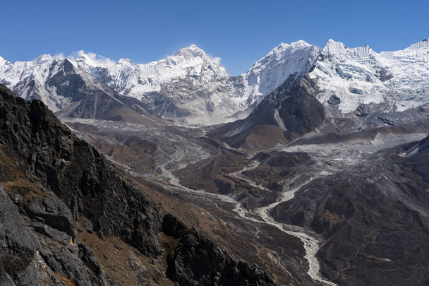 Makalu mountain peak, fifth highest peak in the world view from Nankart Shank view point in Dingboche, Everest base camp trekking route in Nepal, Asia - Φωτογραφία, εικόνα