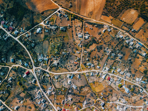 фотографія безпілотника над селом на сільській стороні
 - Фото, зображення