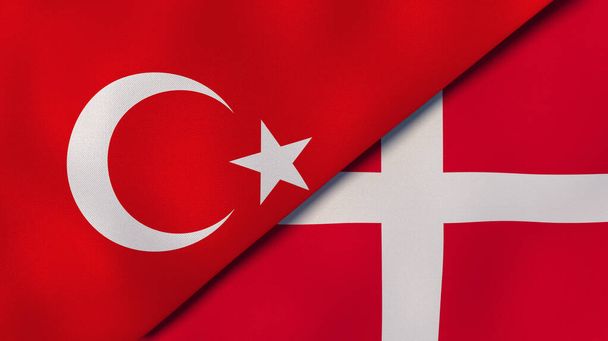 Zwei Staaten Flaggen der Türkei und Dänemark. Hochwertiger geschäftlicher Hintergrund. 3D-Illustration - Foto, Bild