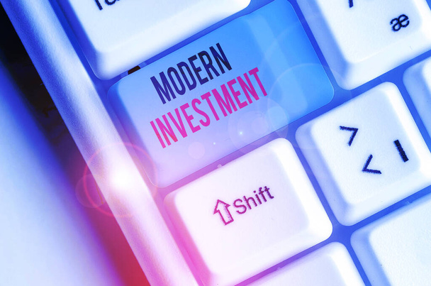 Szövegírás szöveg Modern Investment. A hatáskörök üzleti koncepciója a diverzifikáció beruházási koncepciója. - Fotó, kép