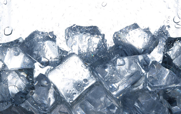 кубики льоду на білому тлі
 - Фото, зображення