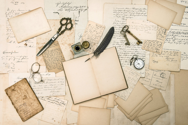 antique accessories, old letters and vintage ink pen - 写真・画像