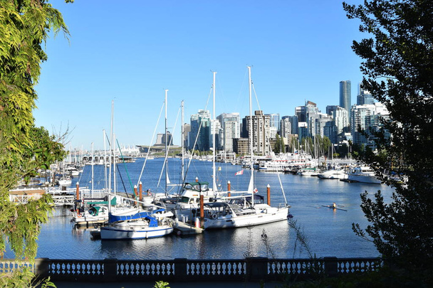 Vancouver es una ciudad costera situada en el oeste de Canadá, en la región del Bajo Continente de la Columbia Británica.
. - Foto, Imagen