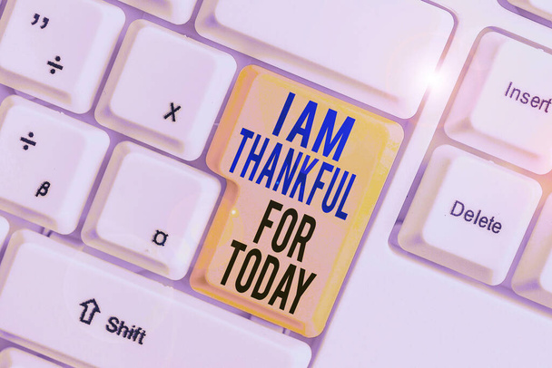 Слова, написані мовою, Я вдячний за це сьогодні. Бізнес-концепція для вдячності за життя ще один день філософії. - Фото, зображення