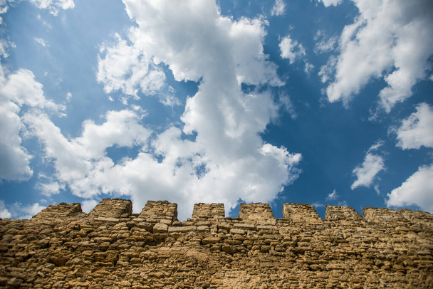 Akkerman kalesi, güzel manzaralı antik bir kale. - Fotoğraf, Görsel
